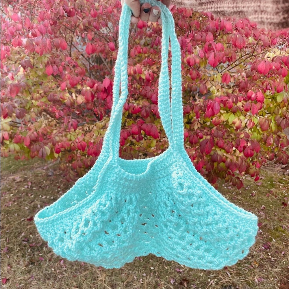Small crocheted market bag